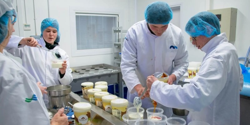 Students making ice cream